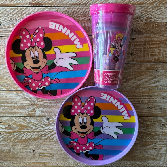 💖Minnie Mouse Plates & Travel Activity Cup💖 NWT - Picture 1 of 8
